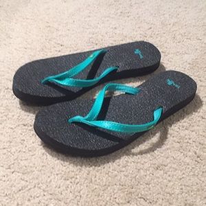 New Sanuk flip flops!